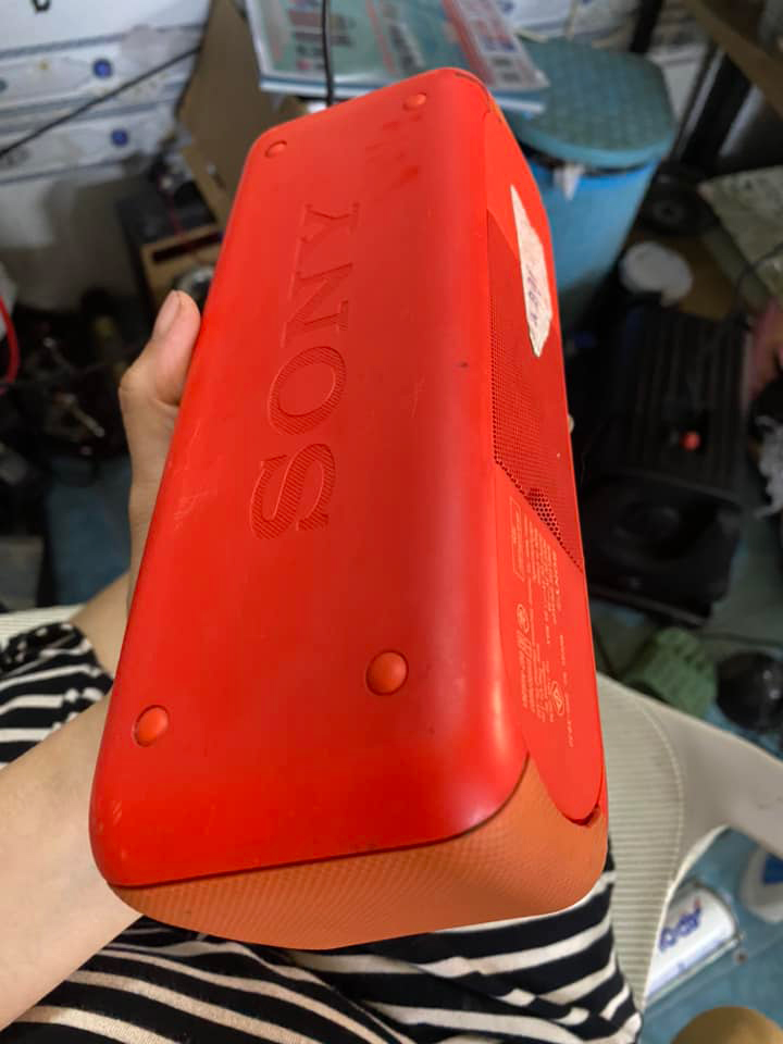sua-loa-Bluetooth-Sony