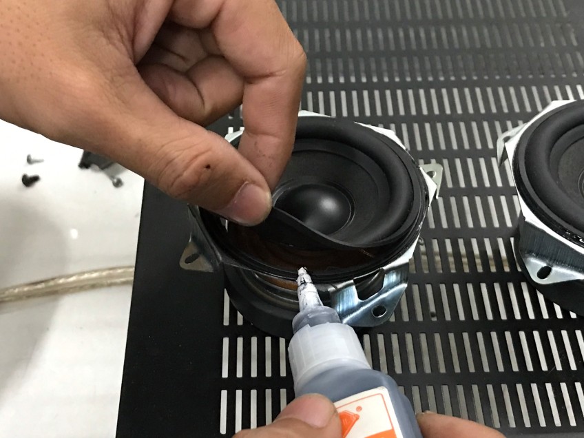 Dịch vụ thay màng loa chính hãng tại TPHCM